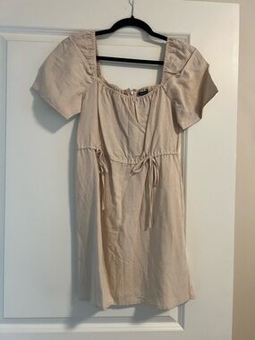 Forever 21 Cream Short-Sleeve Drawstring Mini Dress